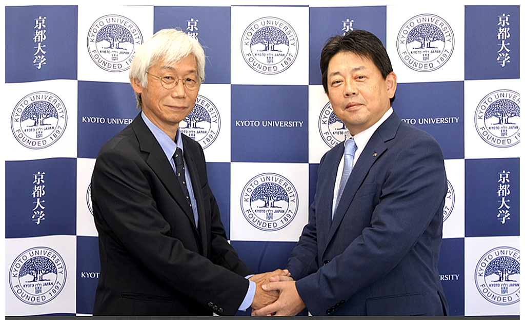 左:国立大学法人京都大学 引原隆士理事・副学長 引原隆士氏、右:NTT西日本株式会社 副社長 桂一詞氏