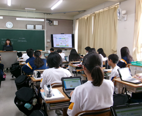 一部の堺市内中学校にて行われた、トライアル授業の様子