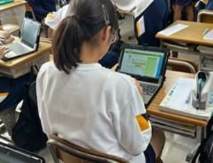 一部の堺市内中学校にて行われた、トライアル授業の様子