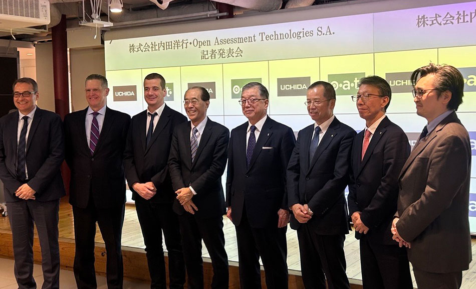 （左から）OAT Senior Director of Global Assessment Solutions　Hatto Sterling氏、同社 Vice President of Product Management & President of OAT Corporation（US）Jeffrey Cuff氏、同社 Co-founder & Open-Source Community & Vision Ambassador　Patrick Plichart氏、同社 Co-CEO 町田潔氏、株式会社内田洋行 代表取締役社長 大久保昇氏、同社 執行役員 教育総合研究所 所長 伊藤博康氏、同社 ICT&プロダクツデベロップメント事業部 副事業部長 畠田浩史氏、株式会社インフォザイン 取締役 CBTビジネス部 部長 永井正一氏